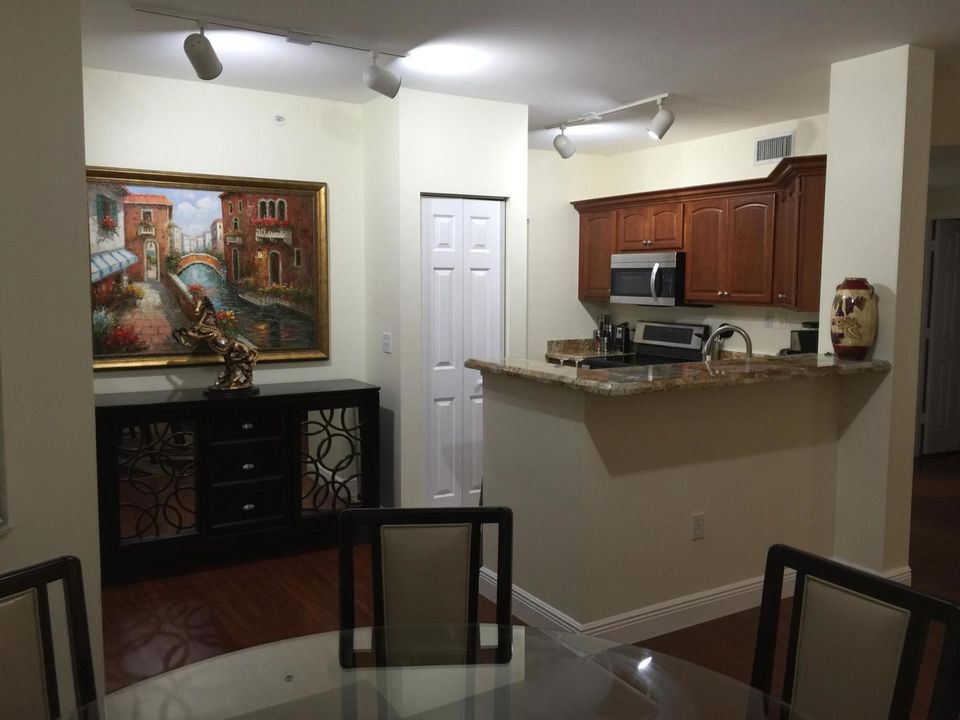 For Rent: $5,800 (3 beds, 2 baths, 1627 Square Feet)