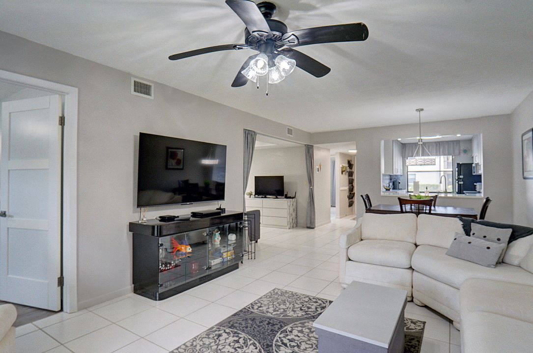 For Sale: $249,900 (3 beds, 2 baths, 1220 Square Feet)