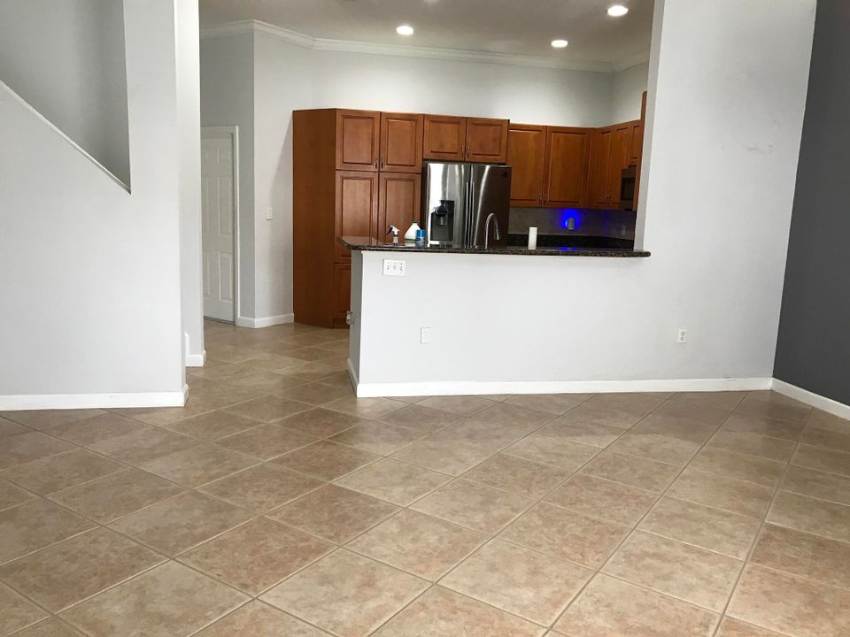 For Rent: $4,500 (3 beds, 2 baths, 2042 Square Feet)