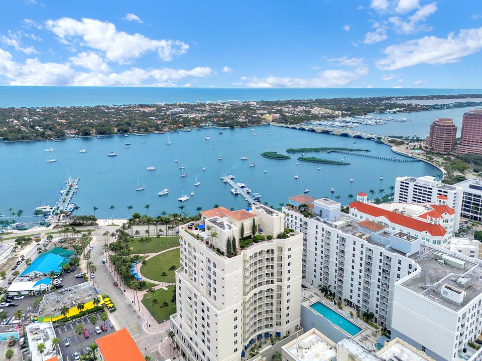 For Sale: $3,750,000 (2 beds, 2 baths, 2211 Square Feet)