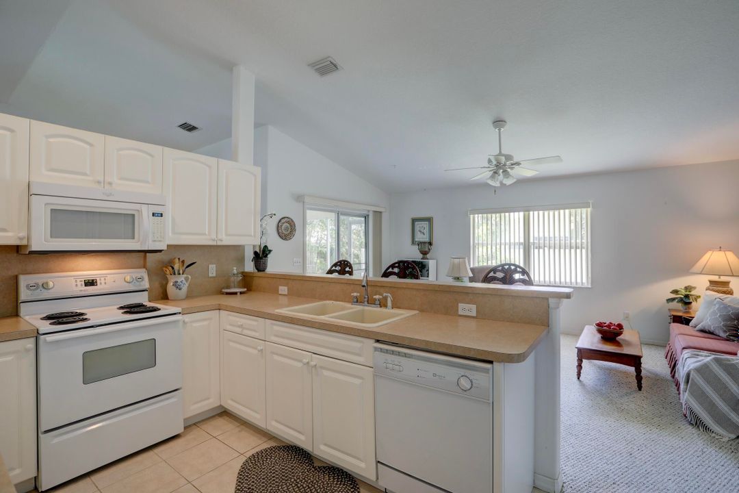 For Sale: $339,900 (3 beds, 2 baths, 1727 Square Feet)