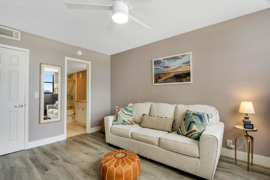 Active With Contract: $279,000 (2 beds, 2 baths, 1143 Square Feet)