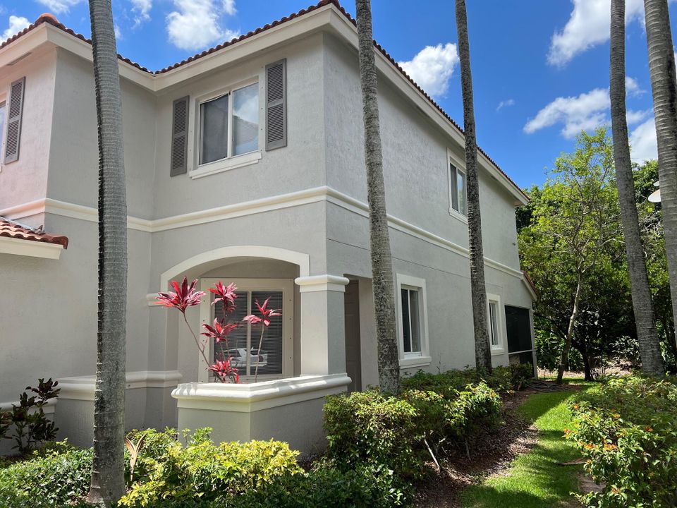 Active With Contract: $2,500 (3 beds, 2 baths, 1645 Square Feet)