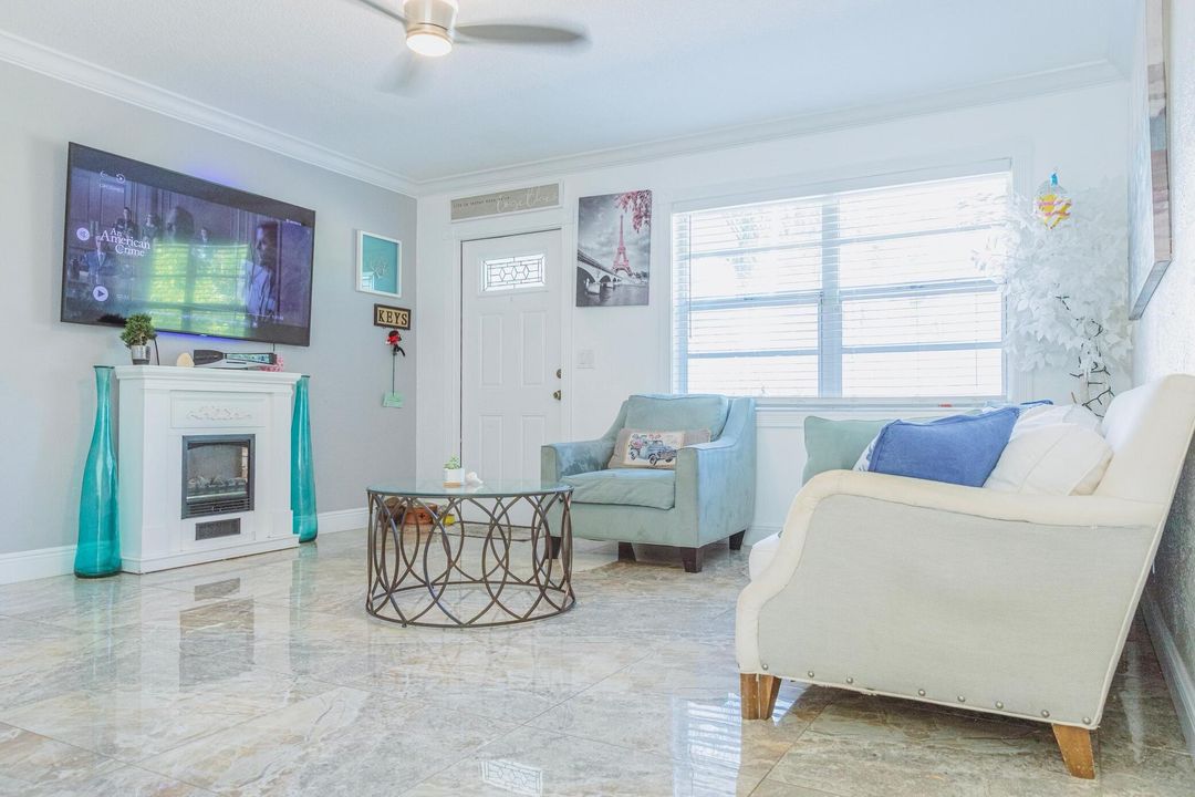 For Sale: $439,950 (3 beds, 2 baths, 1040 Square Feet)