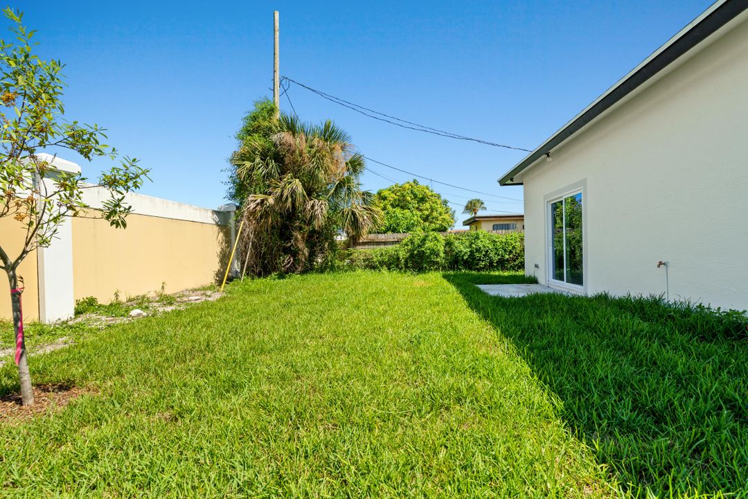 For Sale: $430,000 (4 beds, 2 baths, 1600 Square Feet)