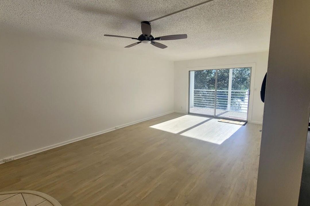 For Rent: $2,350 (2 beds, 2 baths, 1156 Square Feet)