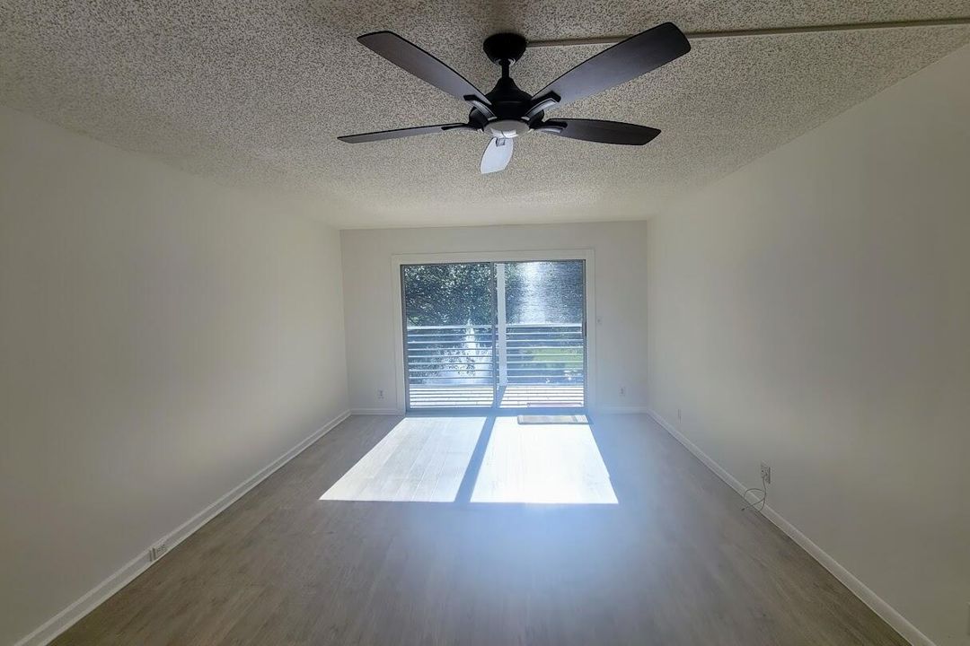 For Rent: $2,350 (2 beds, 2 baths, 1156 Square Feet)