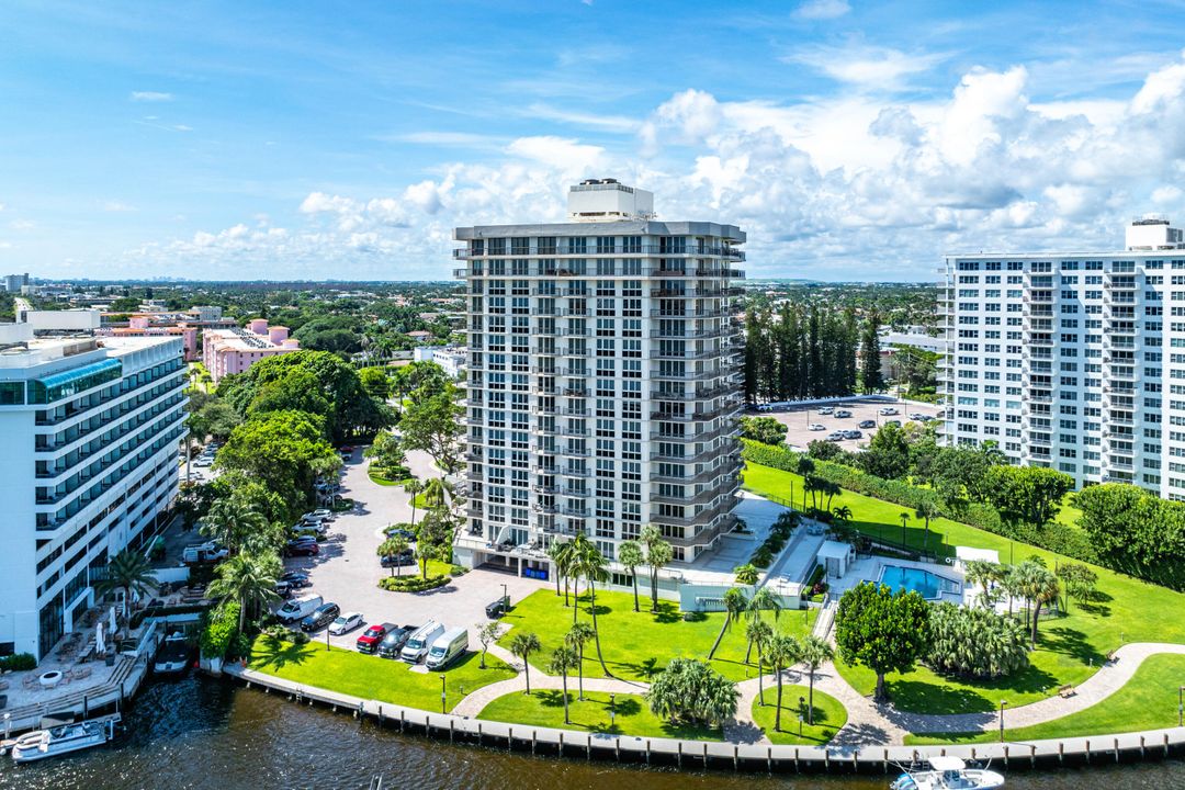 For Sale: $2,250,000 (3 beds, 3 baths, 2430 Square Feet)