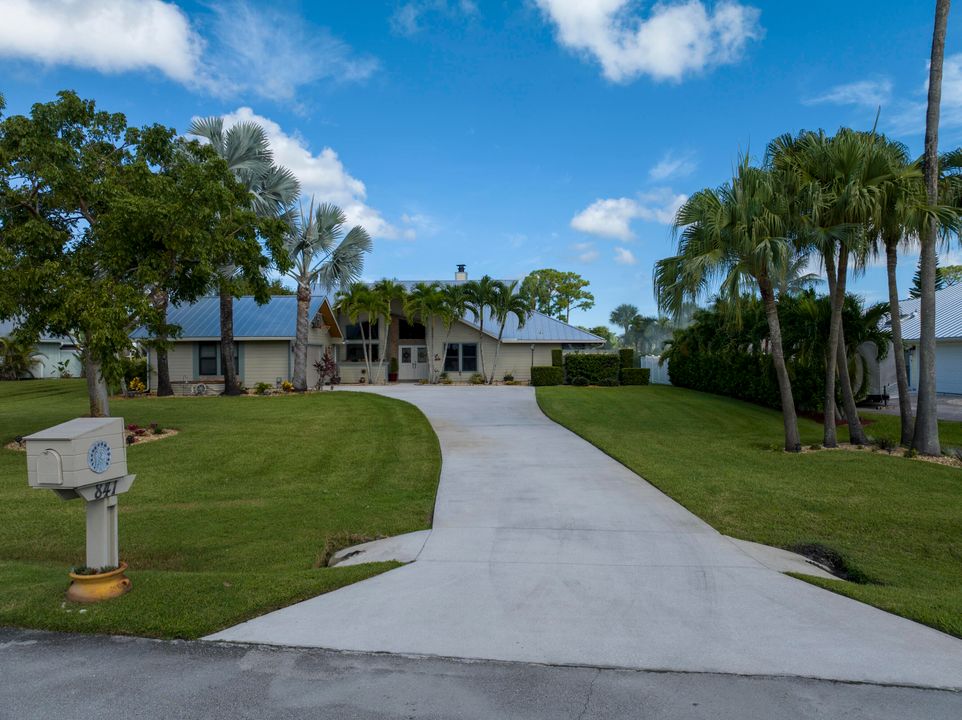 For Sale: $1,580,000 (4 beds, 3 baths, 3166 Square Feet)