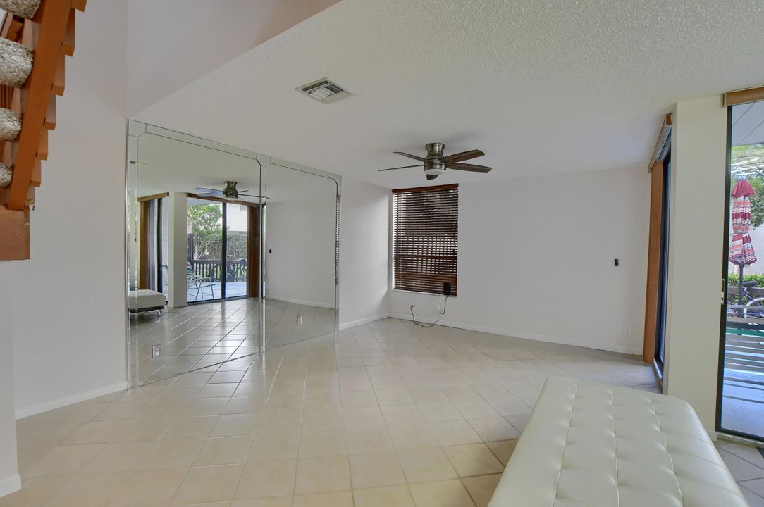 For Sale: $445,000 (2 beds, 2 baths, 1574 Square Feet)