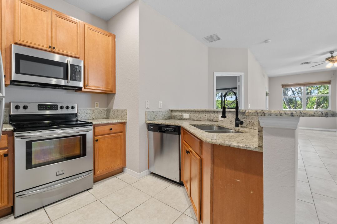 For Sale: $279,900 (3 beds, 2 baths, 1344 Square Feet)