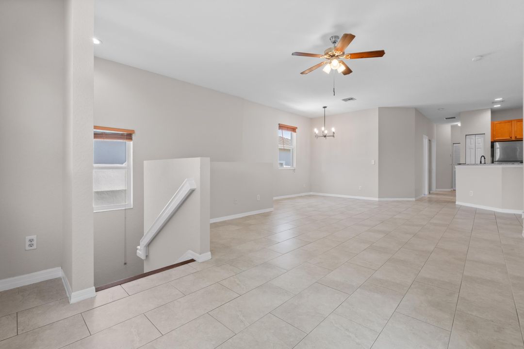 For Sale: $279,900 (3 beds, 2 baths, 1344 Square Feet)