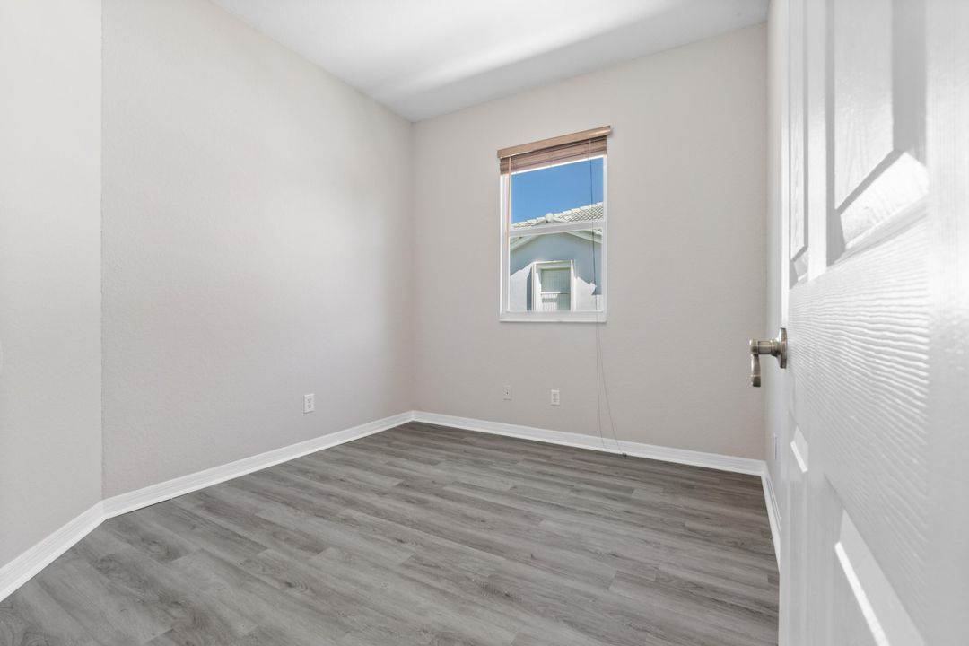 For Sale: $279,900 (3 beds, 2 baths, 1344 Square Feet)