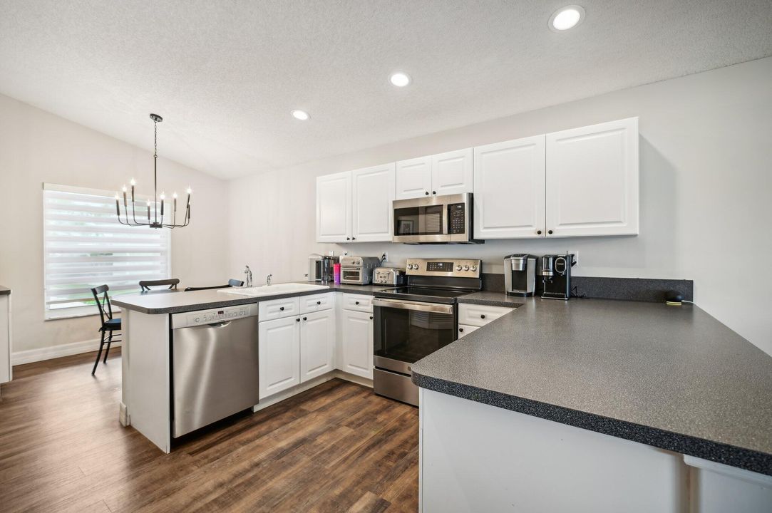 For Sale: $629,900 (3 beds, 2 baths, 1873 Square Feet)