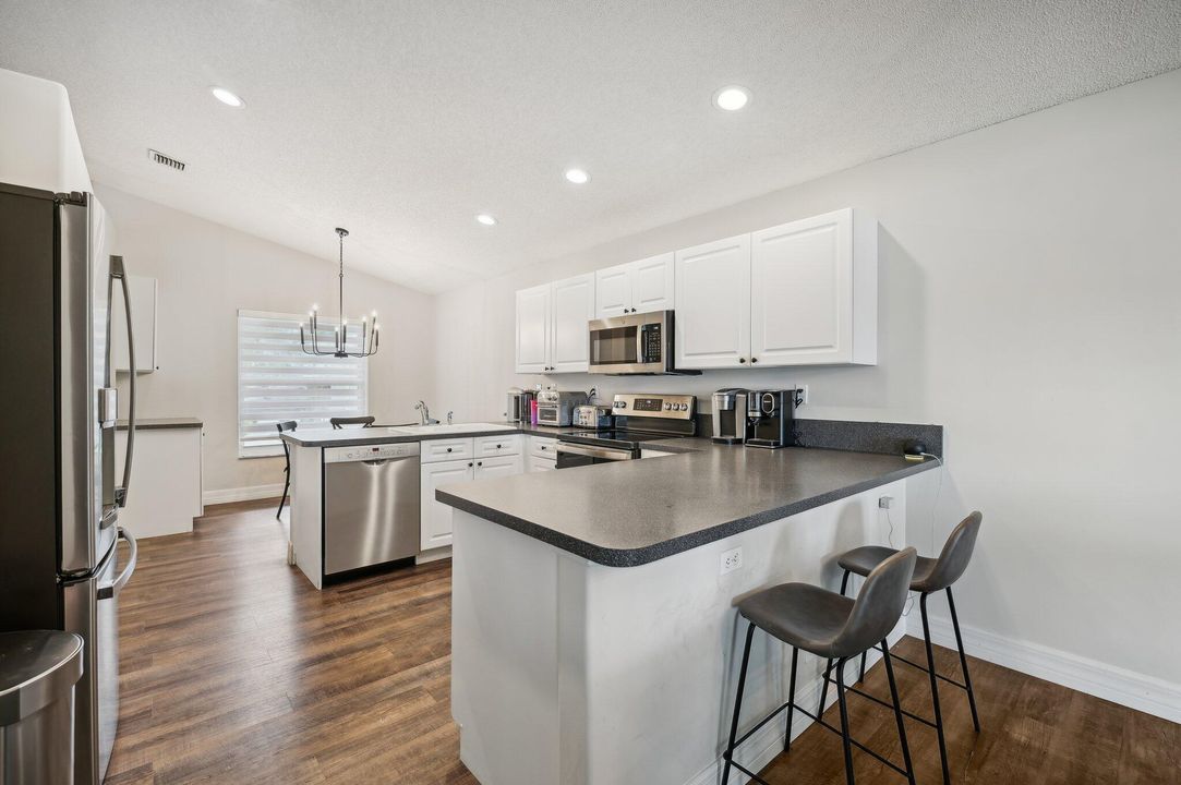 For Sale: $629,900 (3 beds, 2 baths, 1873 Square Feet)