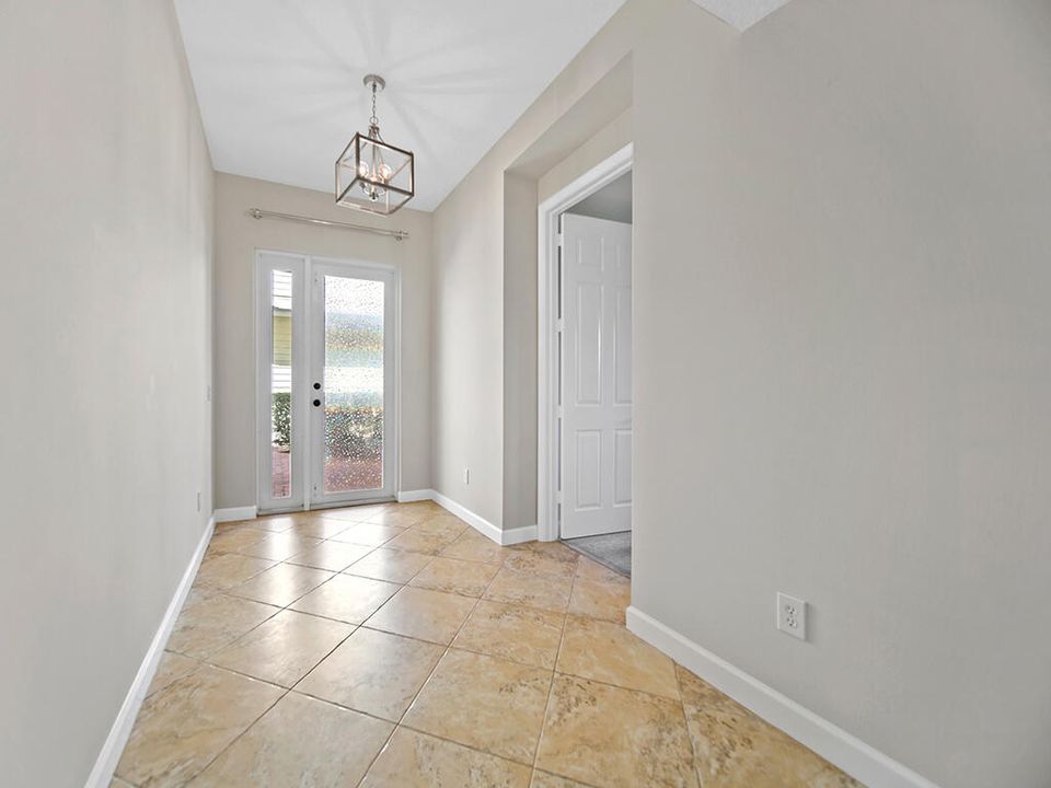 Active With Contract: $2,800 (3 beds, 2 baths, 1620 Square Feet)