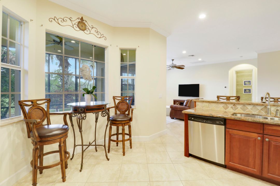 For Sale: $374,900 (2 beds, 2 baths, 1785 Square Feet)