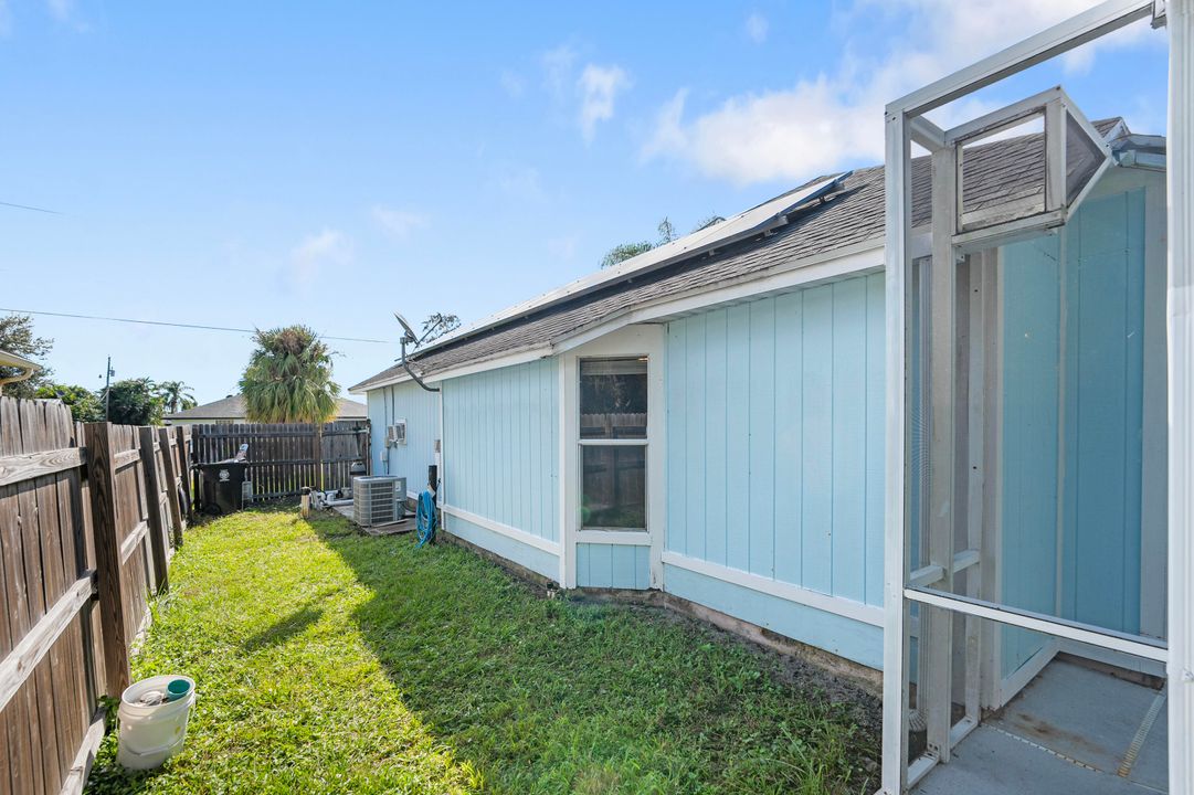 For Sale: $379,900 (3 beds, 2 baths, 1292 Square Feet)