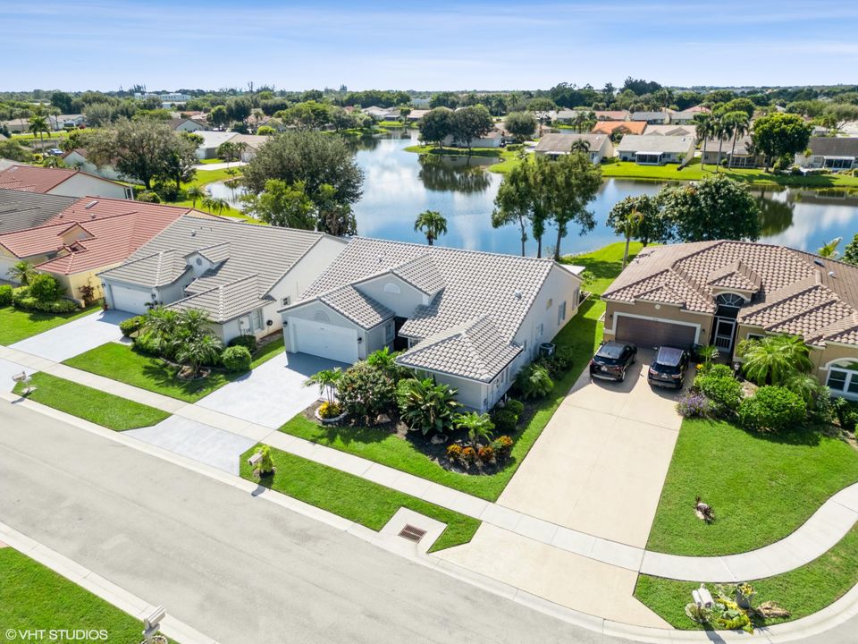 For Sale: $775,000 (3 beds, 2 baths, 2435 Square Feet)