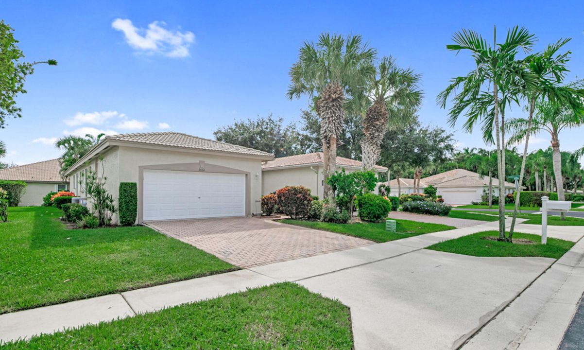 For Sale: $410,000 (3 beds, 2 baths, 1462 Square Feet)