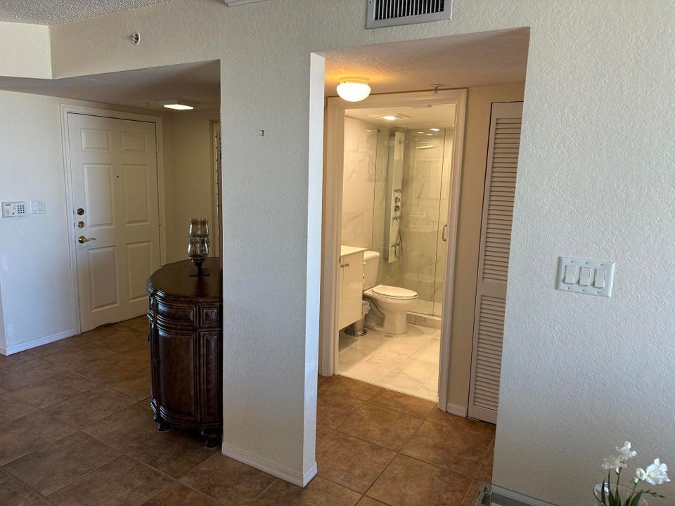 For Rent: $4,500 (2 beds, 2 baths, 1071 Square Feet)