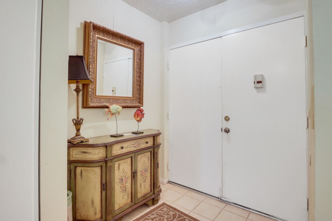 For Sale: $179,900 (2 beds, 2 baths, 1222 Square Feet)