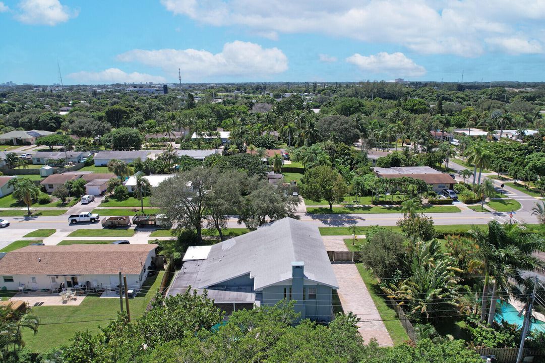 For Sale: $925,000 (4 beds, 3 baths, 3241 Square Feet)