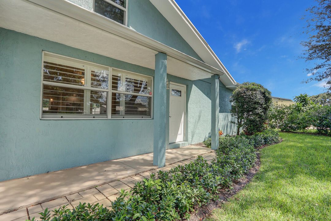 For Sale: $925,000 (4 beds, 3 baths, 3241 Square Feet)