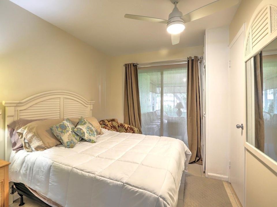 For Sale: $325,000 (2 beds, 1 baths, 783 Square Feet)