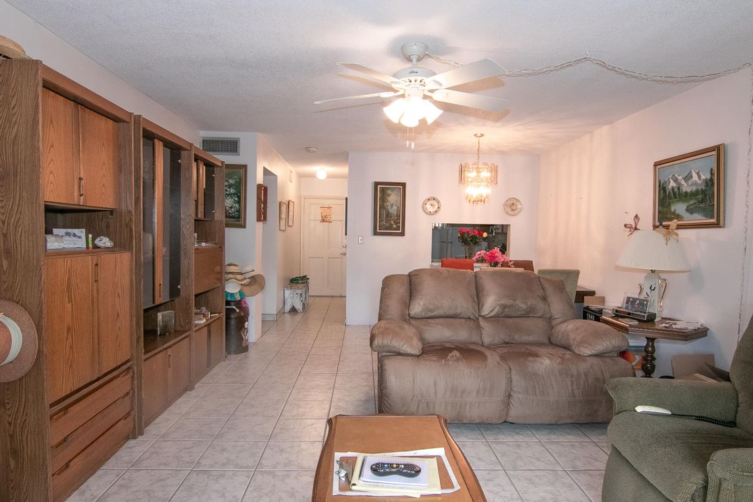 For Sale: $79,900 (2 beds, 2 baths, 1080 Square Feet)