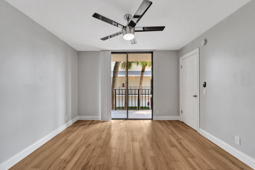 Active With Contract: $174,900 (1 beds, 1 baths, 527 Square Feet)