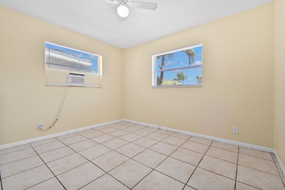 Active With Contract: $1,350 (1 beds, 1 baths, 620 Square Feet)