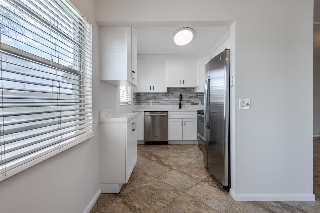 For Sale: $174,999 (2 beds, 1 baths, 835 Square Feet)