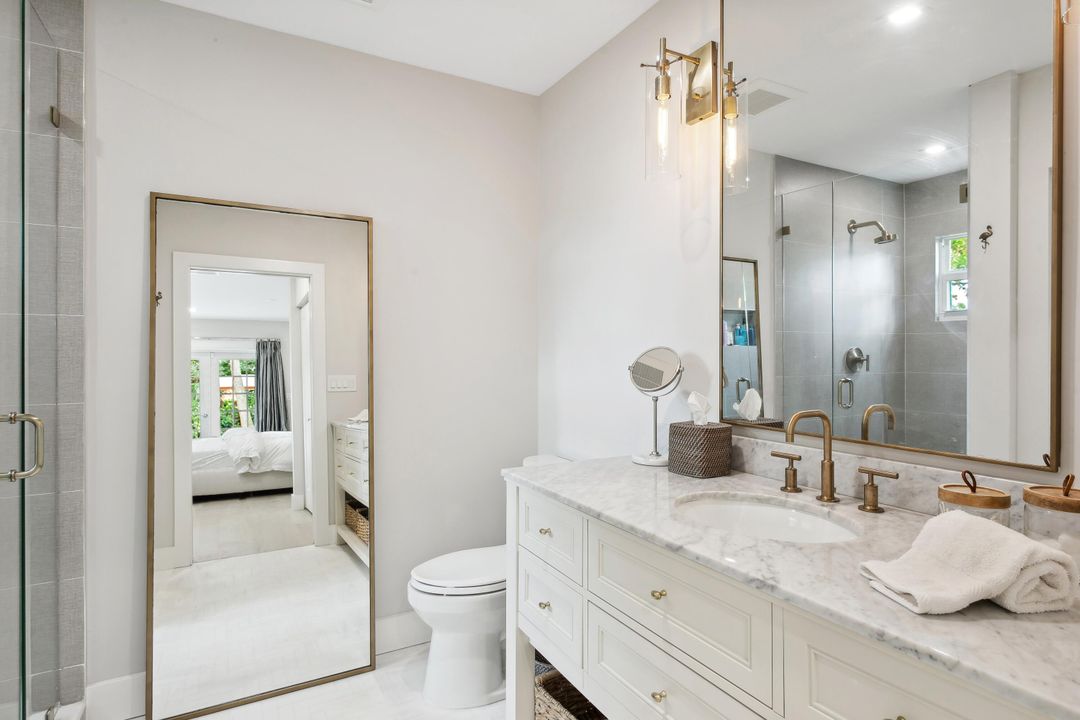 For Sale: $1,099,000 (2 beds, 2 baths, 1600 Square Feet)