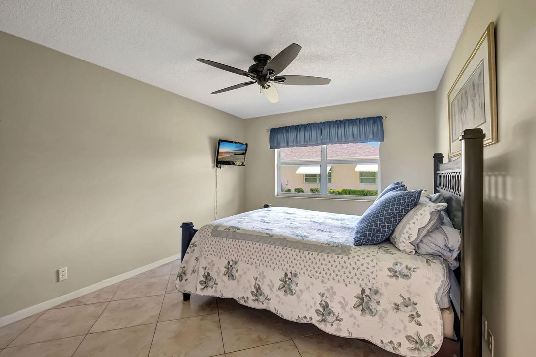 For Sale: $225,000 (2 beds, 2 baths, 1137 Square Feet)