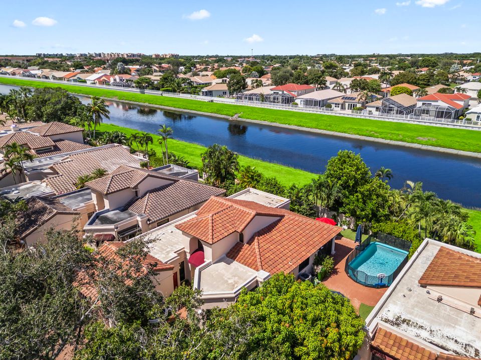 For Sale: $950,000 (2 beds, 2 baths, 2219 Square Feet)