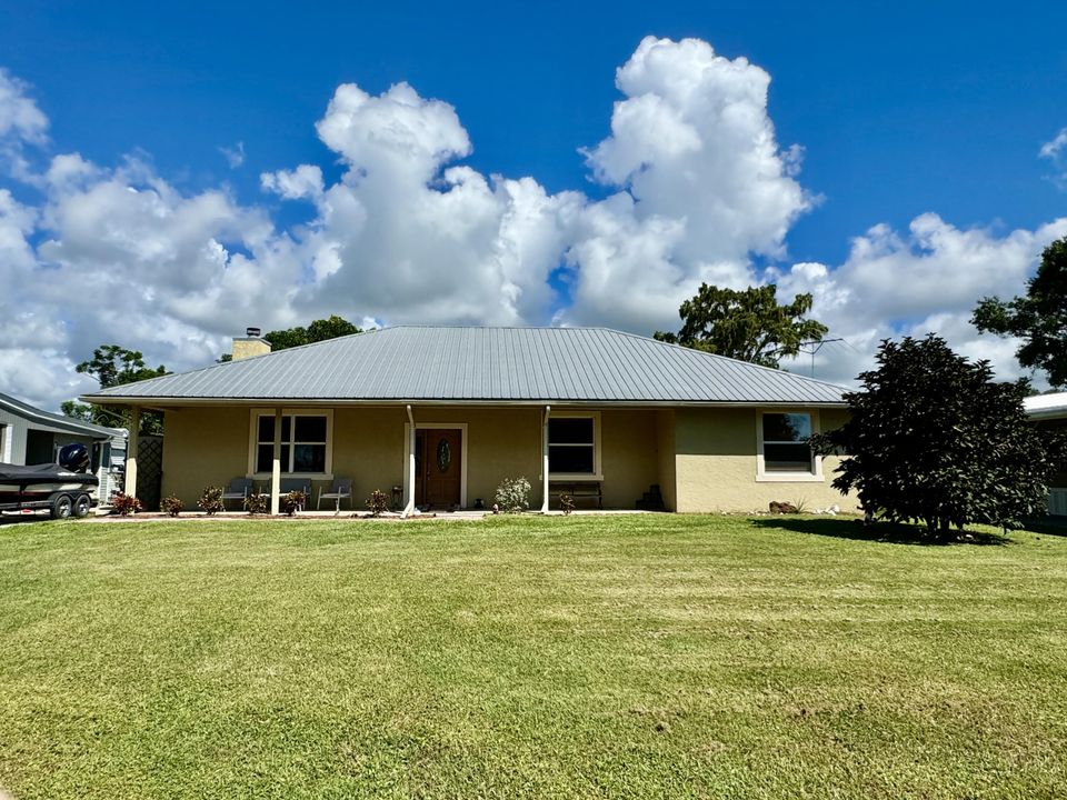 For Sale: $365,000 (3 beds, 2 baths, 1866 Square Feet)