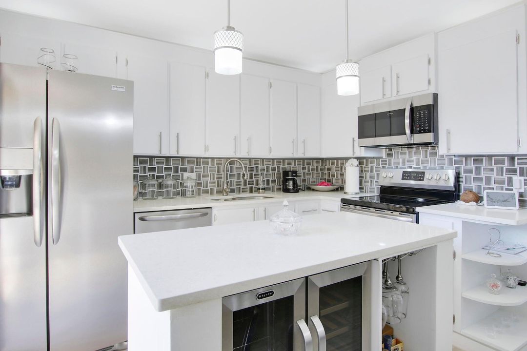 For Sale: $365,000 (3 beds, 3 baths, 1488 Square Feet)