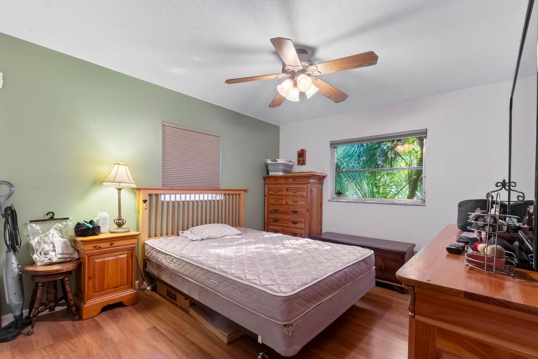 For Sale: $569,000 (3 beds, 1 baths, 1129 Square Feet)