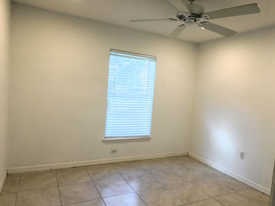 For Rent: $2,300 (3 beds, 2 baths, 1440 Square Feet)