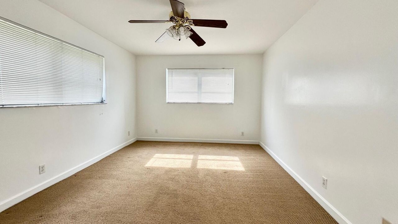 For Rent: $2,000 (2 beds, 2 baths, 1090 Square Feet)