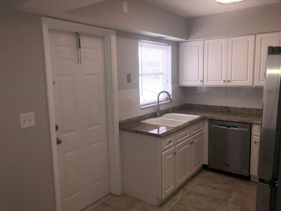 For Rent: $2,540 (2 beds, 2 baths, 1547 Square Feet)