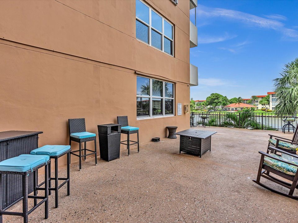 For Sale: $535,000 (2 beds, 2 baths, 1330 Square Feet)