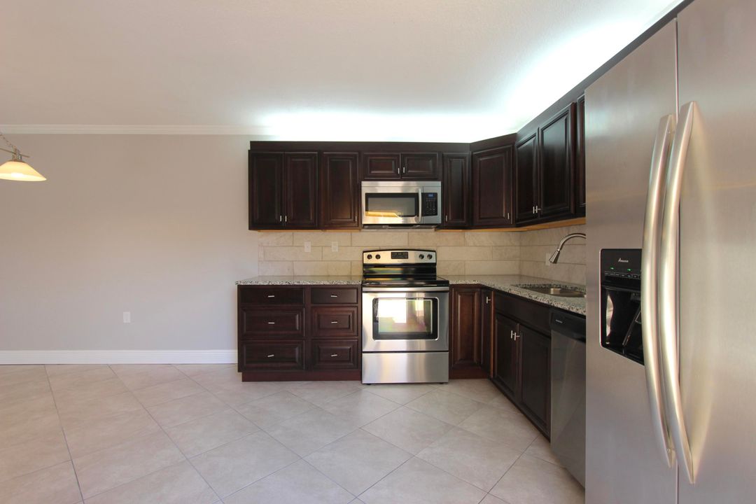 For Rent: $2,650 (2 beds, 2 baths, 1236 Square Feet)