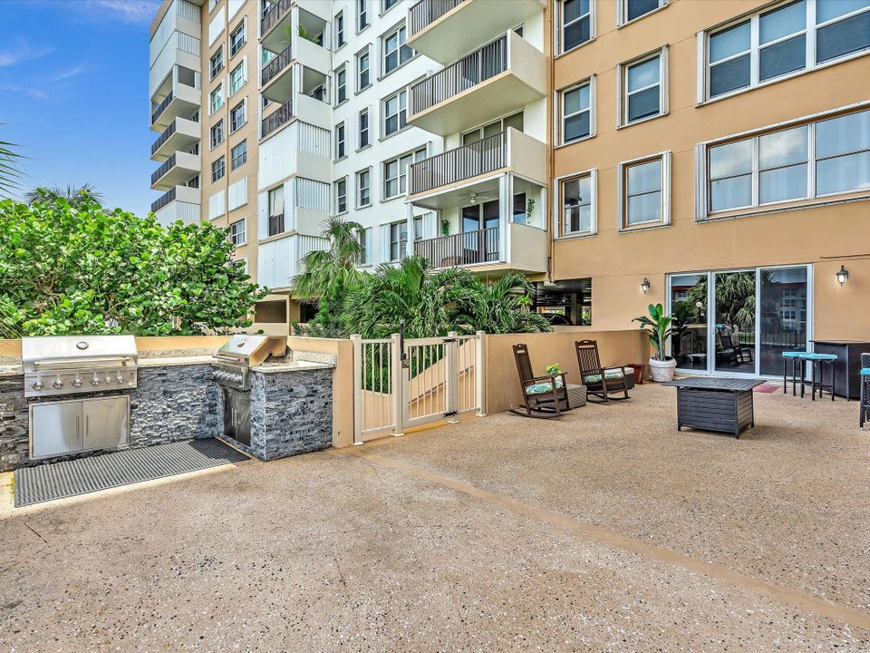 For Sale: $535,000 (2 beds, 2 baths, 1330 Square Feet)