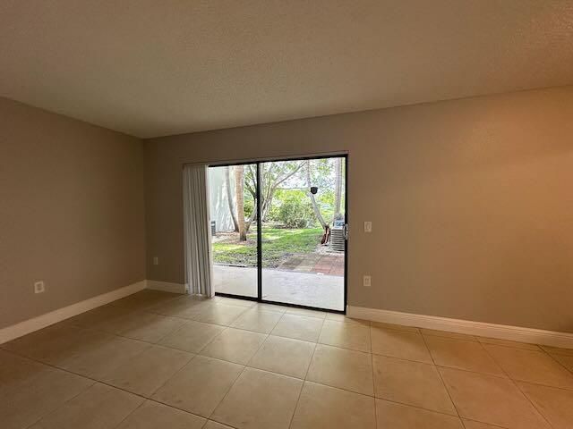 For Rent: $1,875 (2 beds, 2 baths, 900 Square Feet)