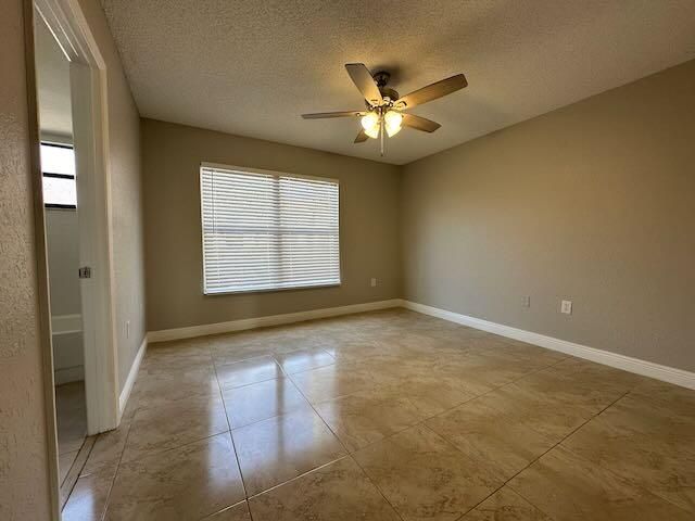 For Rent: $1,875 (2 beds, 2 baths, 900 Square Feet)