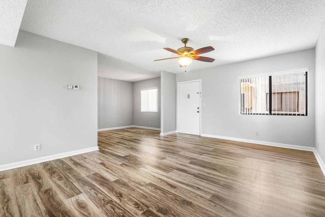 For Sale: $245,000 (2 beds, 2 baths, 1050 Square Feet)