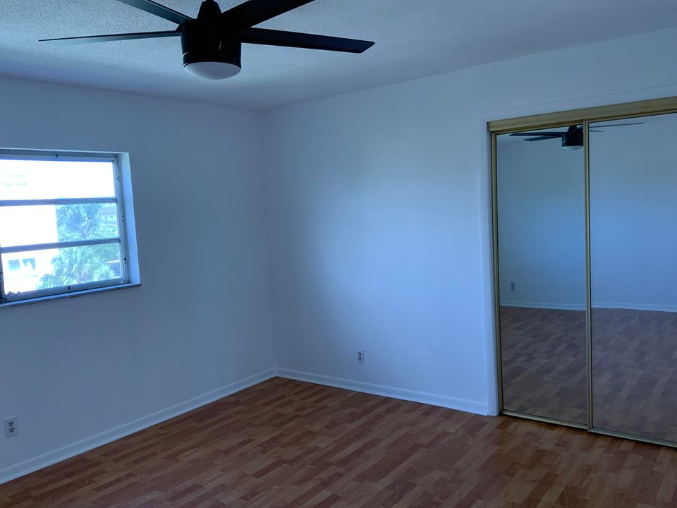 For Sale: $248,000 (2 beds, 2 baths, 1092 Square Feet)