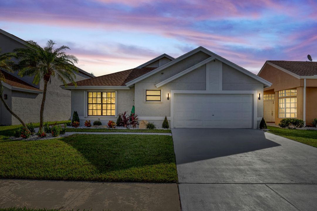 For Sale: $647,000 (3 beds, 2 baths, 1643 Square Feet)